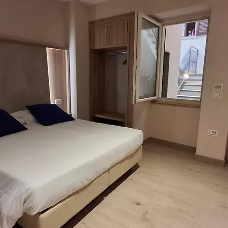 Hotel Danieli La Castellana Lago Di Garda Brenzone sul Garda Exterior photo