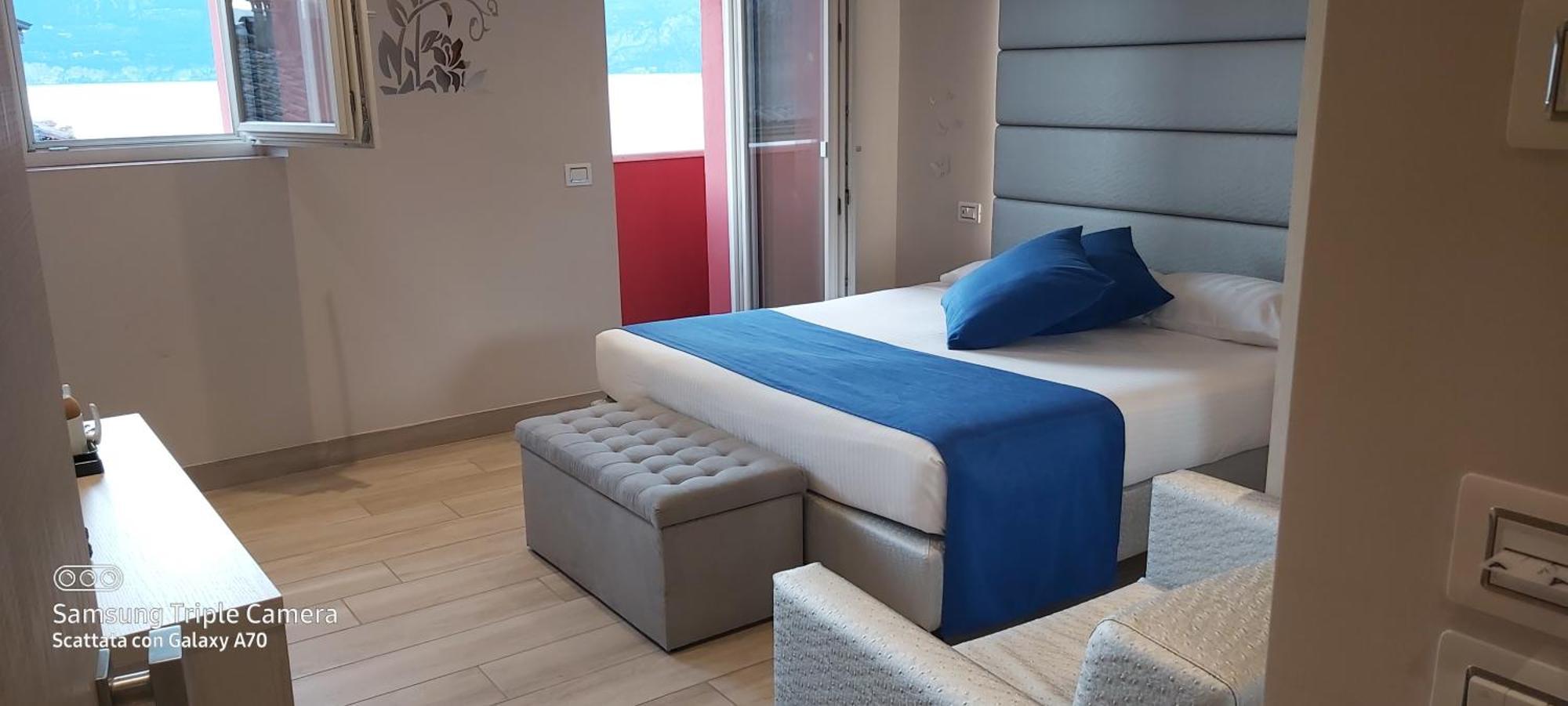 Hotel Danieli La Castellana Di Garda 3*